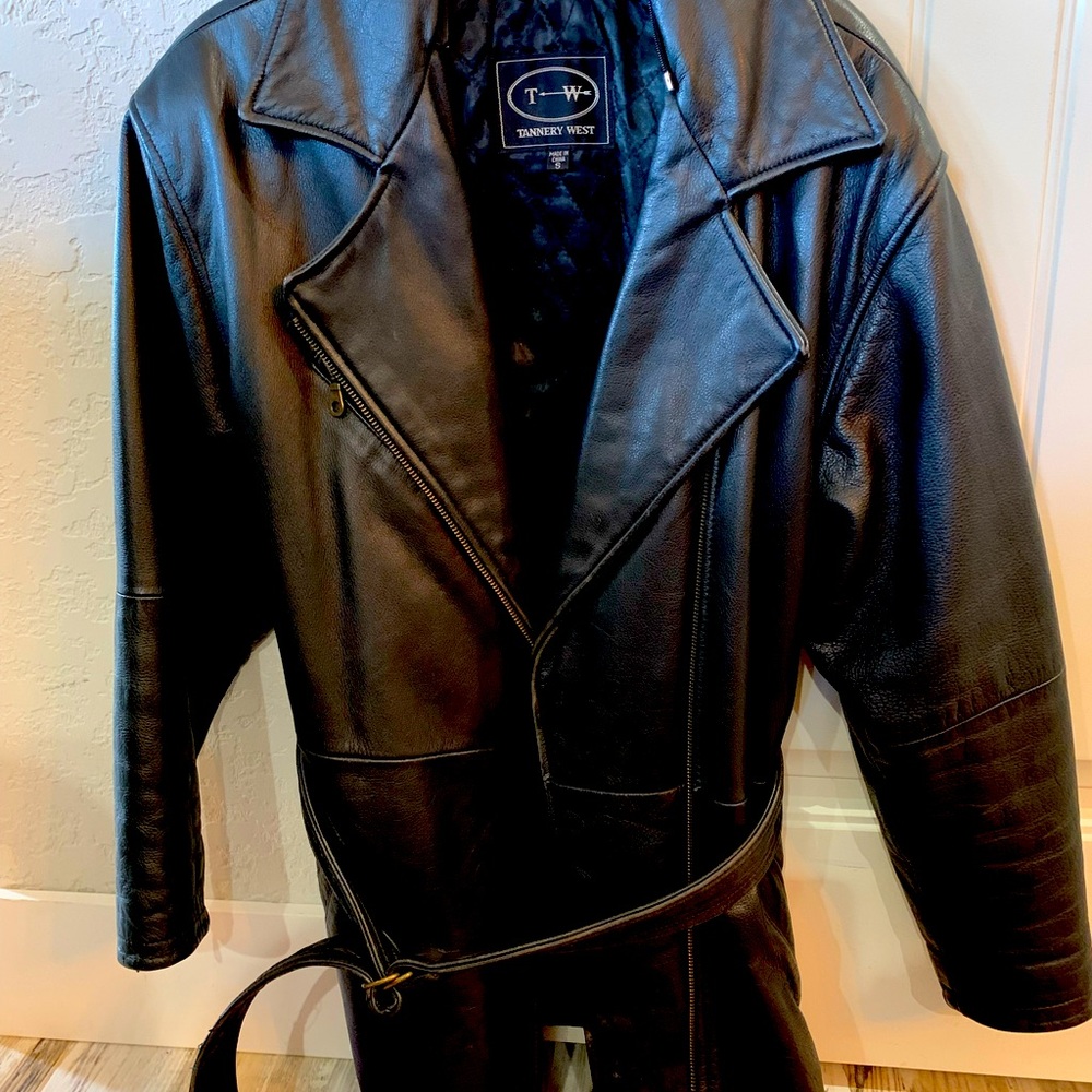 Ladies soft leather Tannery West coat.